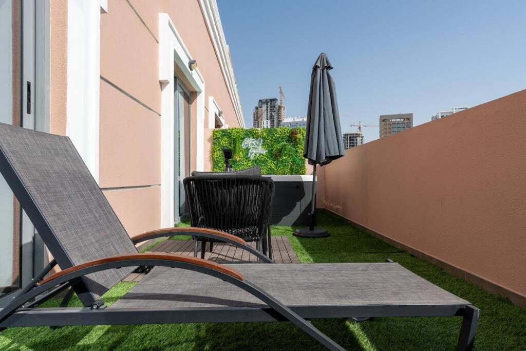 Private Jacuzzi - 1 Bedroom - Jvc Apartment